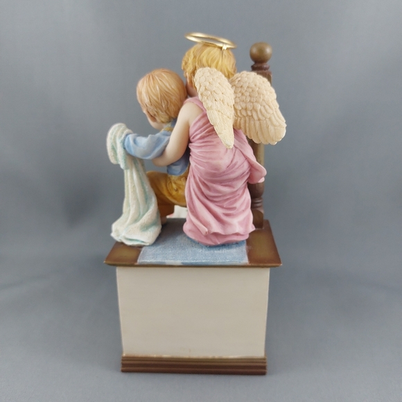 2002 Demdaco Prayers & Promises "Safe In The arms Of Love" figure - Picture 4 of 11